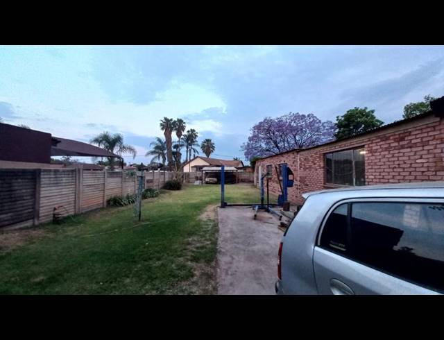 4 BEDROOM HOUSE FOR SALE IN DASPOORT ESTATE